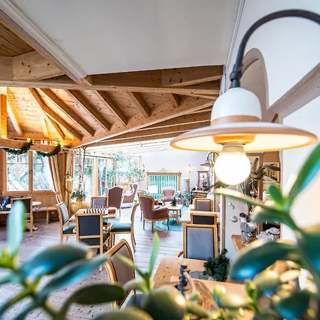 מלון Alphotel Stocker Alpine Wellnesshotel